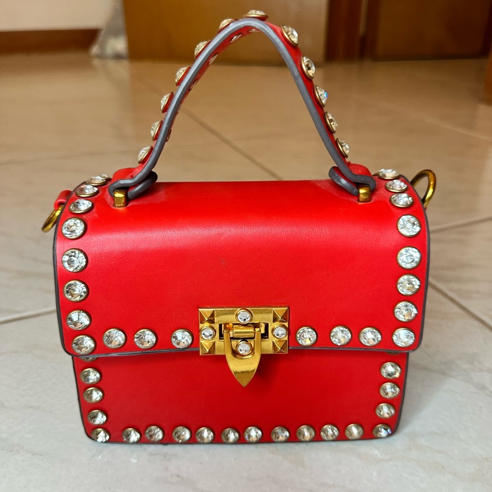 Cute purse for outings ! 👜